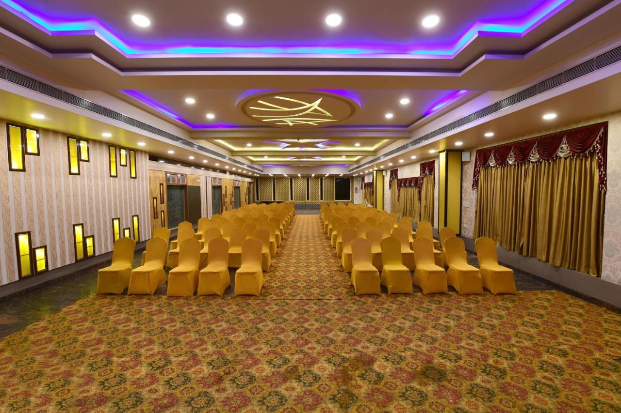 Hotel Bv Colours By Rivido, Begur Main Road Бангалор Экстерьер фото